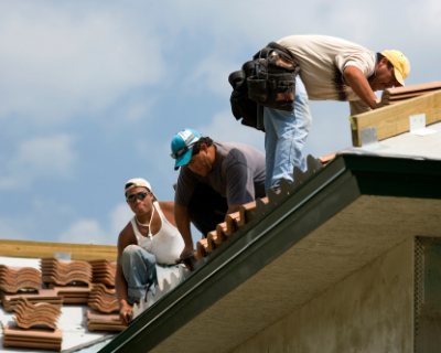 Roofing Welland - Roofing and Siding Replacement Here Are a Few Things to Consider - 3 roofers installing a tile roof