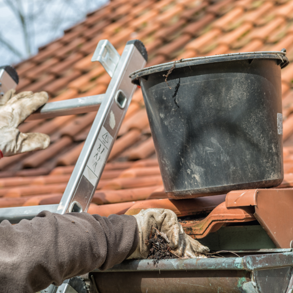 Welland Roofing and Siding Springtime roof maintenance - gutter cleaning